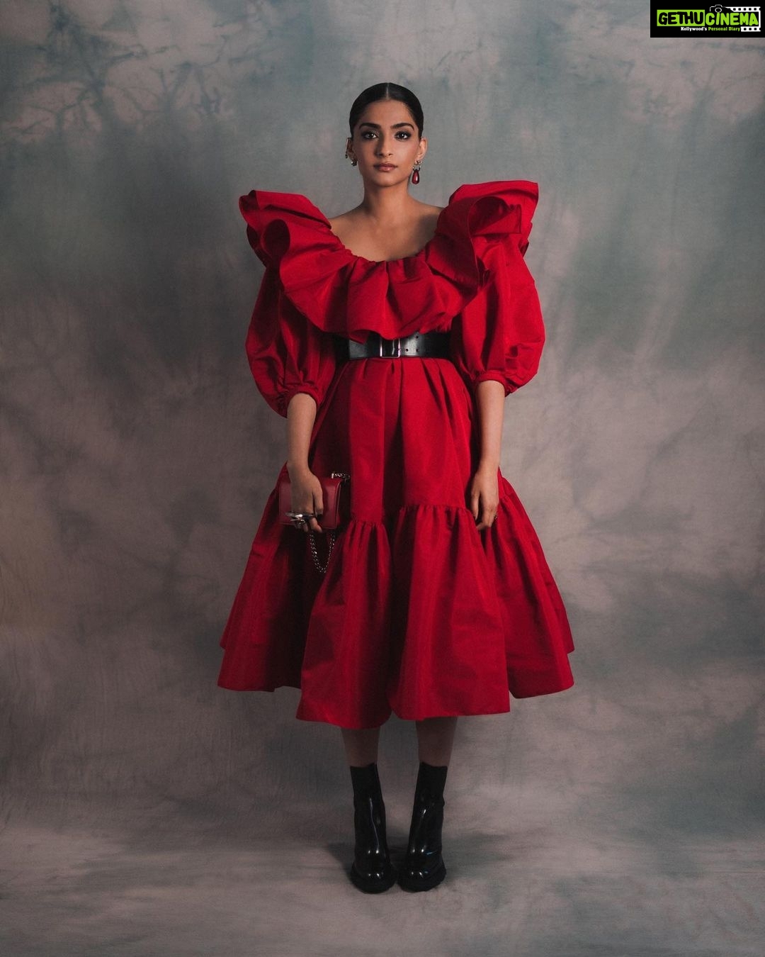 Sonam Kapoor Instagram - “Love and a red rose can’t be hid.” – Thomas Holcroft