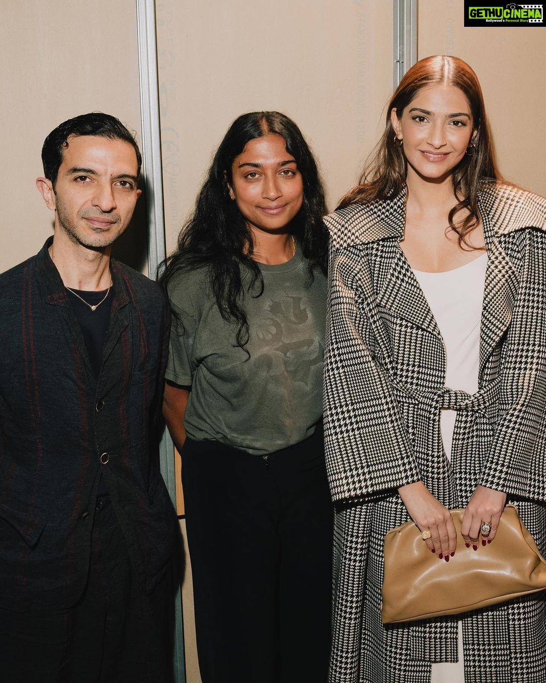 Sonam Kapoor Instagram - “You were born a child of lights wonderful secret - you return to the beauty you have always been” #photodump #aboutmonday London, United Kingdom