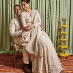 Sonam Kapoor Instagram - My whole universe and everything that matters the most . I love you @anandahuja #everydayphenomenal #diwali 🪔 🧿 London, United Kingdom