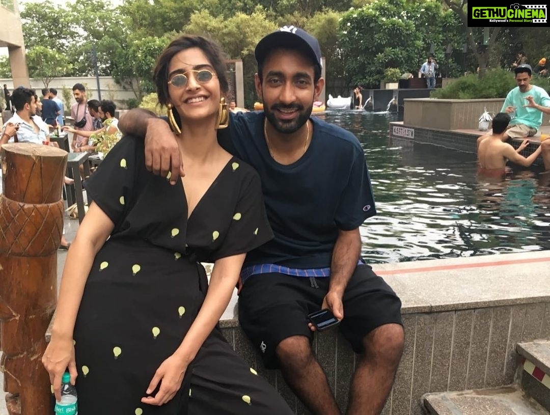 Sonam Kapoor Instagram - Happy happy birthday my do-gooder humanitarian brother in law! @ase_msb cannot wait to see you and hang and listen to music. Love you ! 🥳 🎂 🎉 🎶