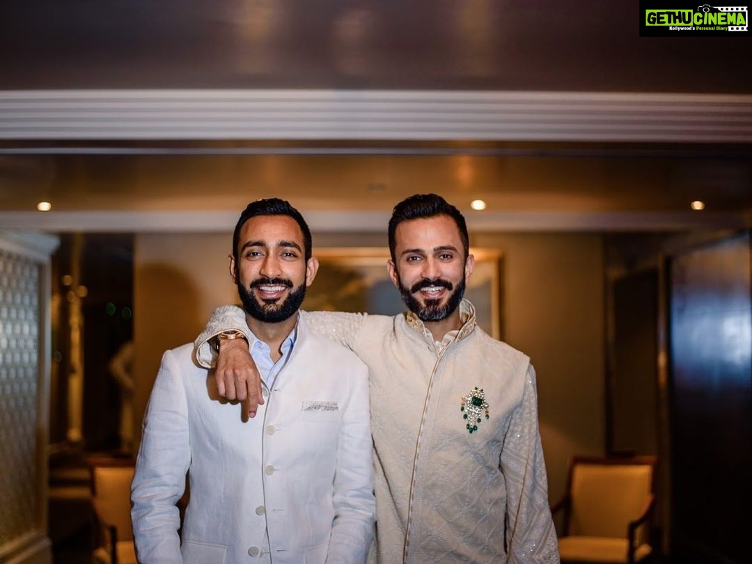 Sonam Kapoor Instagram - Happy happy birthday my do-gooder humanitarian brother in law! @ase_msb cannot wait to see you and hang and listen to music. Love you ! 🥳 🎂 🎉 🎶