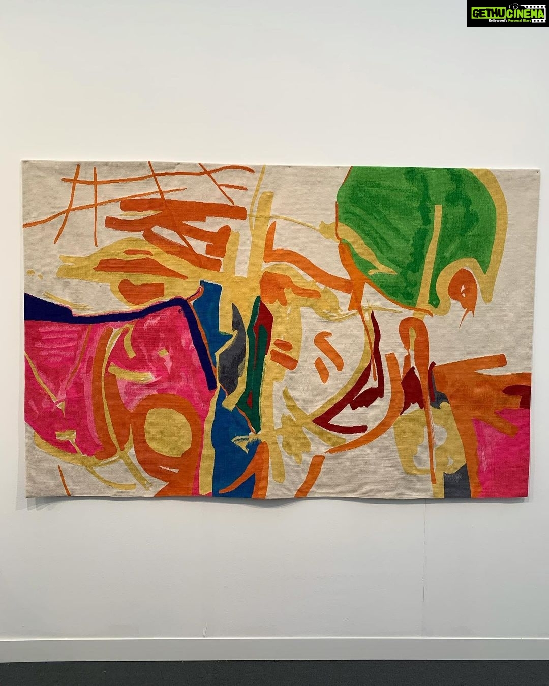 Sonam Kapoor Instagram - Come visit @friezeofficial with me! Frieze Regents Park