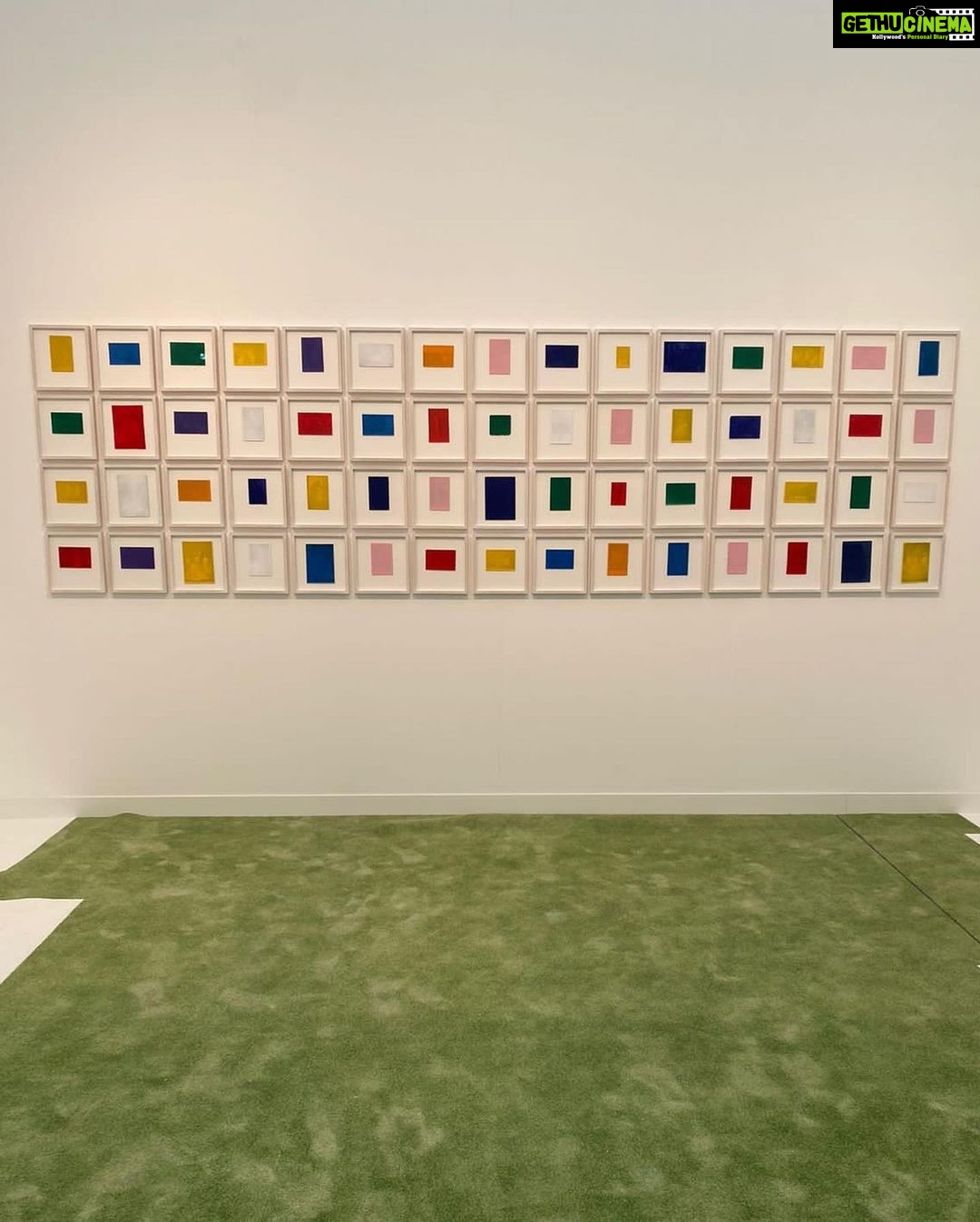 Sonam Kapoor Instagram - Come visit @friezeofficial with me! Frieze Regents Park