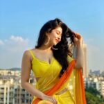 Sonarika Bhadoria Instagram – Cue : Suraj Hua Maddham 💛🧡