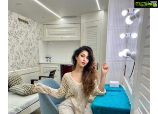 Sonarika Bhadoria Instagram - Same old, same old. #vanityaffair
