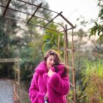 Sonarika Bhadoria Instagram - Pick the softest colour and let it make you smile
