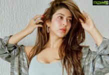 Sonarika Bhadoria Instagram - Living in your head rent free 🤓