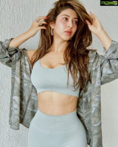 Sonarika Bhadoria Instagram - Living in your head rent free 🤓