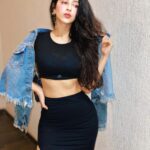 Sonarika Bhadoria Instagram - Meri mummy like ni kardi Mere peeche aaya na karo 🤓