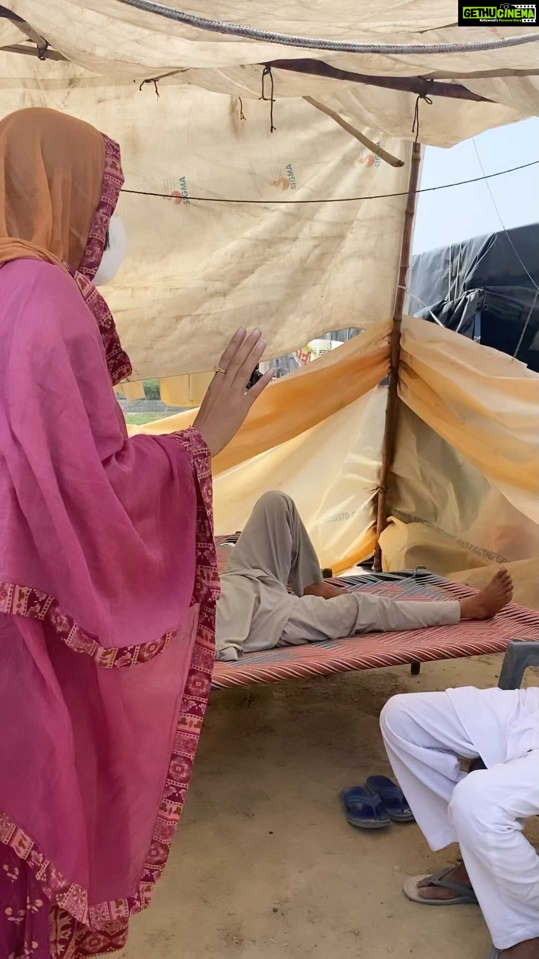 Sonia Mann Instagram - I have seen and learnt so much in this Protest. I have lived an entirely different life for over an year. We as Punjabis have got totally involved in our own lives…and everything appears normal…which is actually not the case…we should come out to work for the social cause…People try to see the video content…a tent for Bapu ji…I am installing my tent in Heaven..when people are busy loading their bank accounts with loads of money, I loaded my karmic account with divine blessings…It’s my earnest request to all my Punjabi brethren to live a meaningful life, counting blessings 🙌 #tikriborder #farmersprotest #kisanektazindabaad
