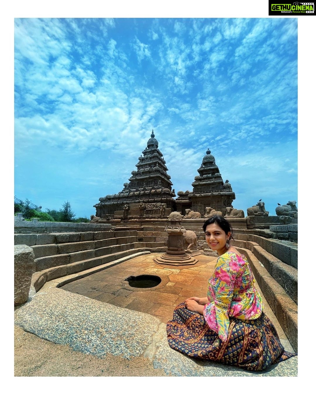 Sonu Gowda Instagram - MAHABALIPURAM- glimpse of spending my sister birthday without her, #unplannedtrip #familyouting Definitely would love to say, it was an eye opening day n spent a special time with family #muchneededbreak #unescoworldheritage #heritageofindia #mahabalipuram #mamallapuram #tamilnadutourism #sonugowda PC: @chandangowda18 Mahabalipuram, Tamil Nadu, India