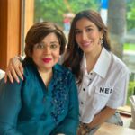 Sophie Choudry Instagram - Happy bday to my world…My mama, my Momager, my strength, my partner in every adventure! Nothing compares to you & I’m so grateful for you every single day. Wish you the best of health, happiness always. Can’t wait for us to travel again & make tons of new memories! Love you Ma @yazhabib 😘❤️🎂🥳 #birthdaygirl #mama #bestmamaintheworld #wefinallysteppedout #loveyoutothemoonandback #sophiechoudry Thanku team @bastianmumbai for the loveliest afternoon ❤️ Bastian worli
