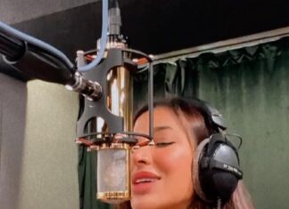 Sophie Choudry Instagram - The cover soooo many of you asked me to do.. #levitating by my fave Dua Lipa. Hope you guys like💜 FYI, sang this in one take, no auto tune. Just a lil reverb added. #coversong #dualipa #unplugged #sophiechoudry #motd I do not own the copyrights of the original song or track. This is just a cover version for insta. Guitar track by @singahit @studio5o4 @rhsharma009