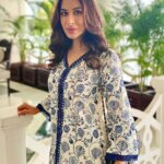 Sophie Choudry Instagram – What you seek is seeking you💙

Outfit @shopmulmul 
📸 @ambereen01 

#tuesdaythoughts #bhopal #naturallight #desigirl #beautyinsimplicity #indianoutfit #pretty #sophiechoudry Bhopal – The City of Lakes