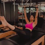 Sophie Choudry Instagram - Teaser😋No seriously…that’s what this exercise is called!!🤩 #whenfitnessmeetstrends #iphonelock #trending #trendingreels #reels #reelitfeelit #bannare #fitnessmotivation #fitnessfriday #tgif #pilates #pilatesgirl #sophiechoudry Yasmin Karachiwala's Body Image