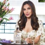 Sophie Choudry Instagram – Love this #collaboration with Roku, The Japanese Craft Gin from The House Of Suntory.

Let the weekend Be-Gin!
Weekends are for appreciating the finer things and it only gets better with Roku!

Roku means the number six (6) in Japanese. Crafted by Japanese artisans, it’s an amazing blend of six unique Japanese botanicals with eight traditional botanicals that makes it a perfect match.

Enjoying my weekend with a Roku Gin & Tonic that celebrates the nature and spirit of Japan. 

-Drink Responsibly 
– The content is for people above 25 years of age only.