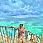 Sophie Choudry Instagram – “You are not a drop in the ocean… You are the entire ocean in a drop…”🌊 Rumi 

#tuesdaythoughts #believe #believeinyourself #perspective #ocean #nature #positivevibesonly #maldives #viewfrommyroom #sonevajani #discoversoneva #paradise #blues #islandgirl #sophiechoudry #anythingispossible Soneva Jani