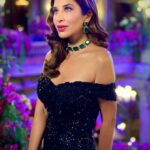 Sophie Choudry Instagram - A night at the Opera🖤 Gown @bhawnarao_couture Jewels @karishma.joolry @dipublicrelations HMU @divyachablani15 📸 @badalrajacompany #paris #opera #palaisgarnier #redcarpet #blackgown #ootn #styleinsp #beauty #vintagehair #emeralds #sophiechoudry #magicalnight #gratitude Palais-Garnier