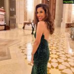 Sophie Choudry Instagram - Tis the season for green💚 Gown @bhawnarao_couture Jewels @karishma.joolry @dipublicrelations HMU @harryrajput64 #goinggreen #ootn #sophiechoudry #giglife #redcarpetstyle #styleinspo #decembering #nofilterneeded #albustanpalace Al Bustan Palace, a Ritz-Carlton Hotel