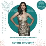 Sophie Choudry Instagram - Thrilled to be performing live at the spectacular @rafflesudaipur to bring in the New Year! Time to sing and dance under the moonlit sky as we welcome 2022 in mesmerising style💫💫 #newyear #newyearseve #hello2022 #udaipur #teamsophie #giglife #sophiechoudry #rafflesudaipur