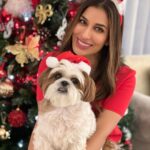 Sophie Choudry Instagram – Merry Xmas everyone.. Love, laughs & so much gratitude🎅🏻💚
#xmas #christmas #christmaslunch #friendslikefamily #petmom #shihtzu #xmastree #tablesetting #sophiechoudry #grateful #mymumsthebestcook