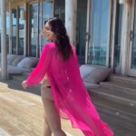 Sophie Choudry Instagram - Walking into the week like😎🎶 @discoversoneva @globalspa_mag Cape @houseofwhimsy.in @tanimakhosla Earrings @shaecollections @dinky_nirh #discoversoneva   #experiencesoneva  #sonevajani #travelwithglobalspa #smilewithglobalspa #globalspa #maldives #watervilla #beachlife #bikinilife #ocean #islandgirl #paradise #mondaymotivation #nofilterneeded #grateful #myhappyplace #sophiechoudry #stay