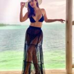 Sophie Choudry Instagram - If you need to reach me, call me on my shell 🐚🌊🤩 @discoversoneva #discoversoneva #sonevajani #experiencesoneva @globalspa_mag #travelwithglobalspa #smilewithglobalspa #globalspa Outfit @houseofwhimsy.in @tanimakhosla #maldives #islandgirl #paradise #beachbody #sophiechoudry #beachlife #oceanlife #viewfrommyroom #weekendvibes #saturday Soneva Jani
