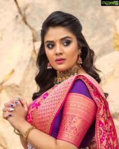 Sreemukhi Instagram - Sankranthi Shubhakankshalu 💜 Outfit @divya_varun_official Jewellery @petalsbyswathi PC @chinthuu_klicks Make up @nookesh.malla Hair- Shivaji #sreemukhi #sankranthishubhakankshalu #happypongal