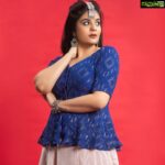 Sreemukhi Instagram - Comedy Stars ✨ Outfit @navya.marouthu Jewellery @aadyaah PC @chinthuu_klicks Make up @nookesh.malla Hair @praneetha_beautymakeover #sreemukhi #comedystars