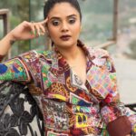 Sreemukhi Instagram - Chef Mantra ✨ Outfit @divya_varun_official Jewellery @aadyaah ❤️ Pc @chinthuu_klicks Make up @nookesh.malla Hair @gopi_bridal_makeovers #sreemukhi #chefmantraonaha