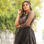 Sreemukhi Instagram – Comedy Stars ✨

Outfit @divya_varun_official 
Earrings @aadyaah 
PC @chinthuu_klicks 
Make up- Ramu Garu
Hair @praneetha_beautymakeover 

#sreemukhi #comedystars