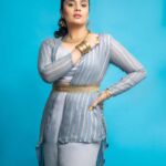 Sreemukhi Instagram - Comedy Stars ✨ Outfit @navya.marouthu Jewellery @aadyaah PC @chinthuu_klicks Make up @nookesh.malla Hair @praneetha_beautymakeover #comedystars #sreemukhi