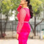 Sreemukhi Instagram - Comedy Stars ✨ Outfit @moo_glitz_glam Earrings @aadyaah PC - @chinthuu_klicks Make up - Ramesh Hair - Shivaji #comedystars #sreemukhi