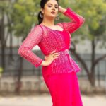 Sreemukhi Instagram - Comedy Stars ✨ Outfit @moo_glitz_glam Earrings @aadyaah PC - @chinthuu_klicks Make up - Ramesh Hair - Shivaji #comedystars #sreemukhi