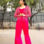 Sreemukhi Instagram – Comedy Stars ✨ 

Outfit @moo_glitz_glam 
Earrings @aadyaah 
PC – @chinthuu_klicks 
Make up – Ramesh
Hair – Shivaji

#comedystars #sreemukhi