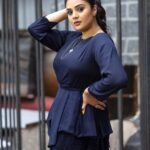 Sreemukhi Instagram - Comedy stars ✨ Outfit @divya_varun_offical Jewellery @aadyaah PC @chinthuu_klicks Make up - Ramesh Hair- Shivaji #sreemukhi #comedystars