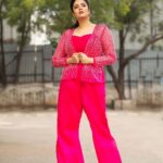 Sreemukhi Instagram – Comedy Stars ✨ 

Outfit @moo_glitz_glam 
Earrings @aadyaah 
PC – @chinthuu_klicks 
Make up – Ramesh
Hair – Shivaji

#comedystars #sreemukhi