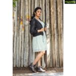 Sreemukhi Instagram - Comedy stars ✨ Styling @greeshma_krishna.k PC @chinthuu_klicks Make up @nookesh.malla Hair @gopi_bridal_makeovers #sreemukhi #comedystars