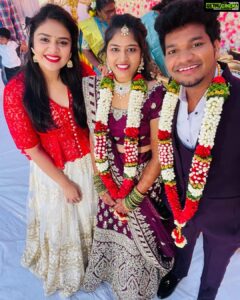 Sreemukhi Instagram - Happily ever after! ❤️
God bless @jabardasth_avinash and @anuja_vakiti ❤️🧿
#sreemukhi #mukkuavinash #avija

Styled by @impriyankasahajananda
Outfit @bhargavi.amirineni 
Earrings @kushalsfashionjewellery