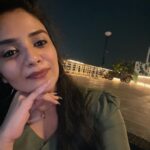Sreemukhi Instagram - Wondering Wednesday ❤️ PC @kirthana_sunil ❤️ #sreemukhi #wednesdayvibes #sreemukhi #wednesdaywellspent #love #happy HyLife Brewing Company