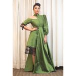 Sreemukhi Instagram - Royalty! Outfit @rekhas_couture Styling @kirthana_sunil PC @chinthuu_klicks Make up @nookesh.malla Hair @gopi_bridal_makeovers #sreemukhi #love Hyatt Place Hyderabad Banjara Hills