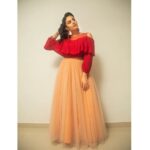 Sreemukhi Instagram - “Oh Womaniya” 🧡 Outfit @rekhas_couture Styling @kirthana_sunil PC @chinthuu_klicks Make up @nookesh.malla Hair @gopi_bridal_makeovers #sreemukhi #ohwomaniya