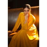 Sreemukhi Instagram - “Oh Womaniya” 💃🏻😍 Outfit @rekhas_couture Styling @kirthana_sunil Earrings @krishnassjoya PC @chinthuu_klicks Makeup @nookesh.malla Hair @gopi_bridal_makeovers #OhWomaniya #sreemukhi #allaboutwoman #talkshow #youtube