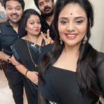 Sreemukhi Instagram – Diwali 2021 🖤🧿
#myloves #family #sreemukhi