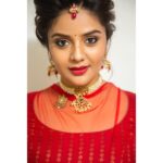 Sreemukhi Instagram - For Start music Reloaded! Outfit @rekhas_couture Styling @kirthana_sunil PC @chinthuu_klicks Jewellery @bandhanemporio Makeup @nookesh.malla Hair @gopi_bridal_makeovers