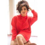 Sreemukhi Instagram - Red Hot! 🔥 Outfit @sushruthr Long T shirt 😛 Styling @kirthana_sunil PC @chinthuu_klicks Make up @nookesh.malla Hair @srinu_hairstylist #sreemukhi