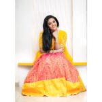 Sreemukhi Instagram - Happy Saturday!🥰 Outfit @rekhas_couture Styling @kirthana_sunil Jewellery @artsy_chic_jewelry Make up @nookesh.malla Hair @srinu_hairstylist PC @chinthuu1132