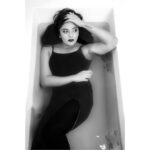 Sreemukhi Instagram - Bath tubs! And photographs! What combo! PC @chinthuu1132 😍