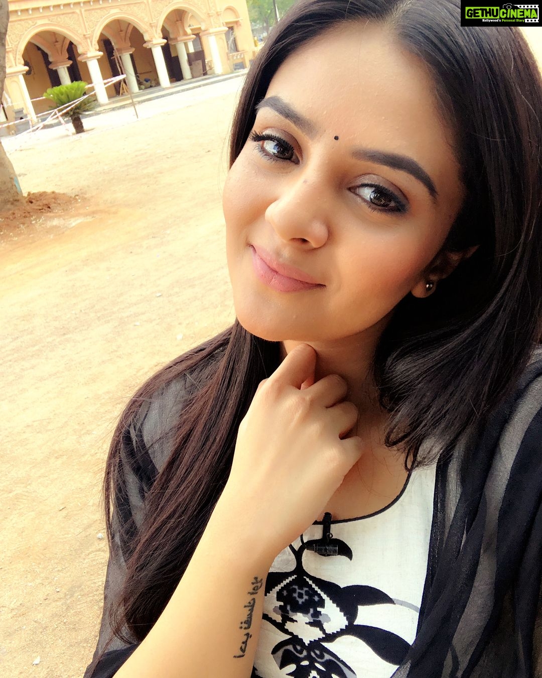 Sreemukhi Instagram - Life has become too busy for me to even post a picture these days on social media!( which I love doing the most ) Today on my way back to home from shoot, I really miss posting my updates, seeing your comments, responding to them! But want to thank all of you guys for letting me entertain you as much as possible! This busy life is because of the love and support you guys are giving for my work! Forever indebted! And my only way of showing my love back to you guys is to entertain you the best way possible! PS- I miss you guys and I love you all! ❤️ Love- Sreemukhi ( Your Ramulamma ) ☺️