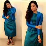 Sreemukhi Instagram – Comedy nights on Zee tonight! 😍
Outfit- @rekhas_couture
Footwear- @septembershoes